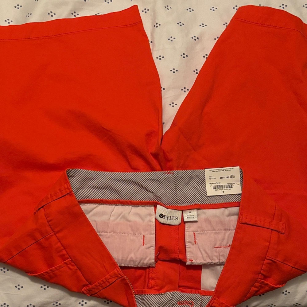 Ladies Bermuda shorts